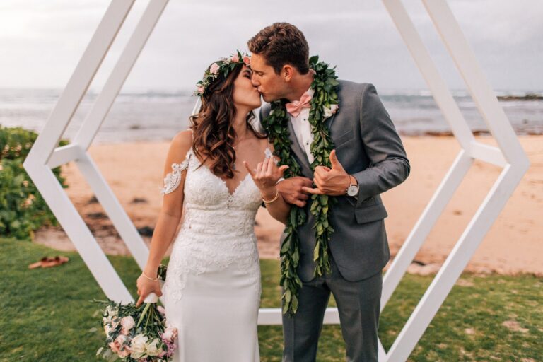 Michael & Shannan // LOULU PALM WEDDING // OAHU HAWAII WEDDING PHOTOGRAPHER
